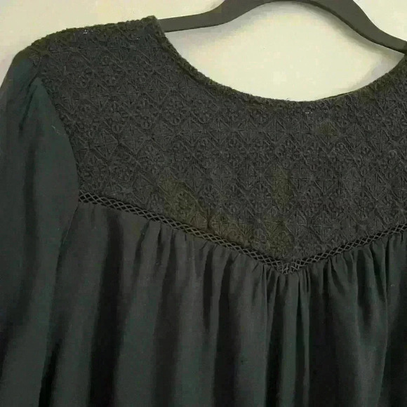 Old Navy relaxed lace-yoke top - Picture 2 of 5
